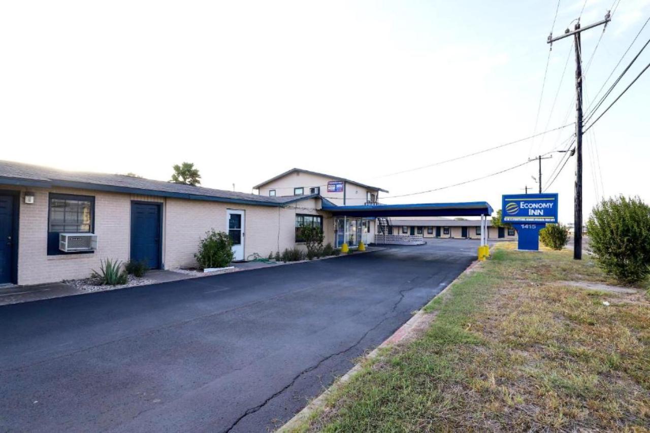 Economy Hotel Kingsville