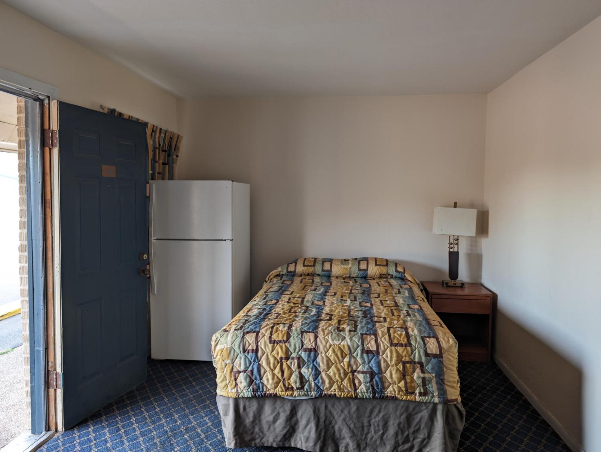 Economy Hotel