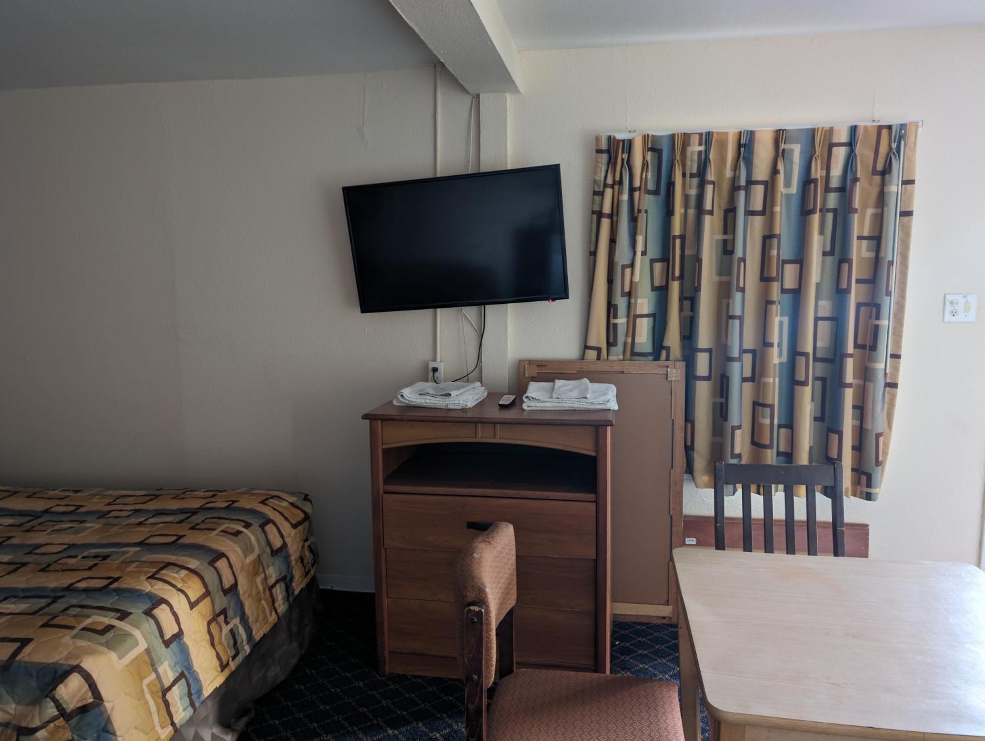 Economy 2* Kingsville