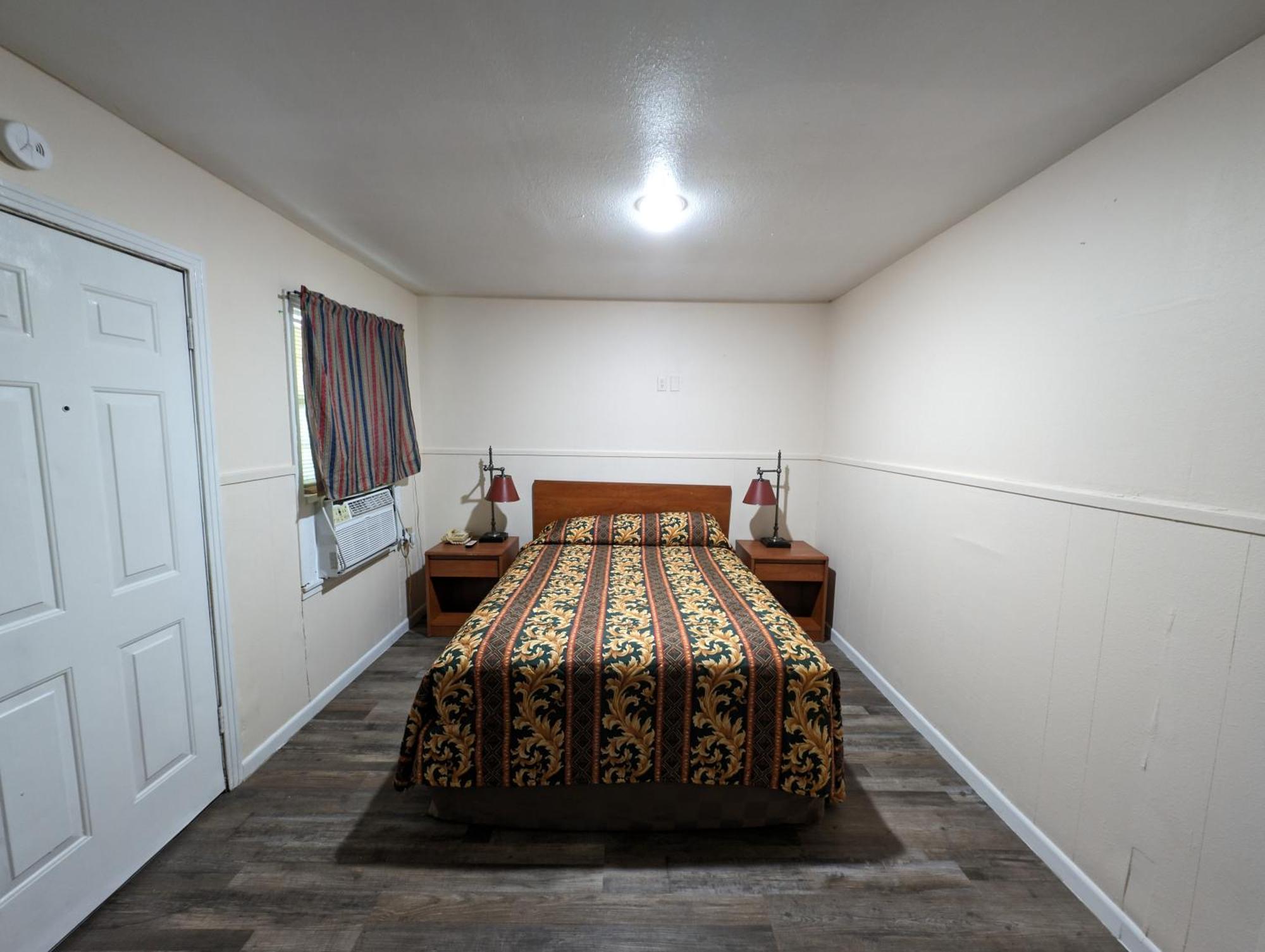 Economy Hotel