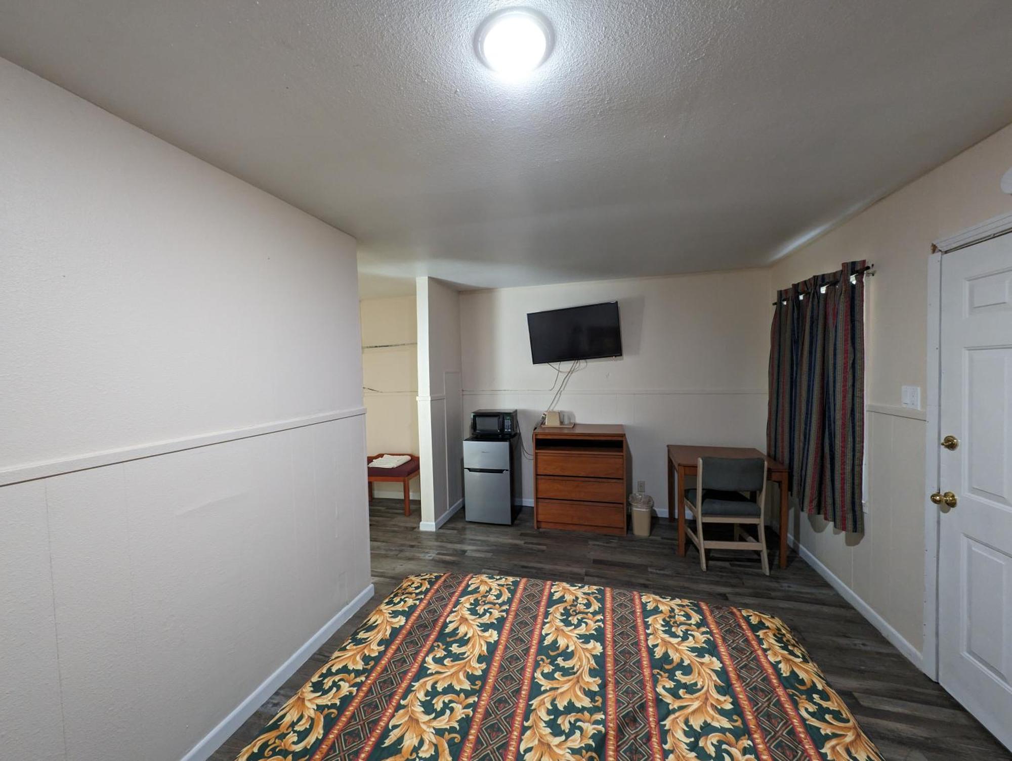 Economy Hotel 2*